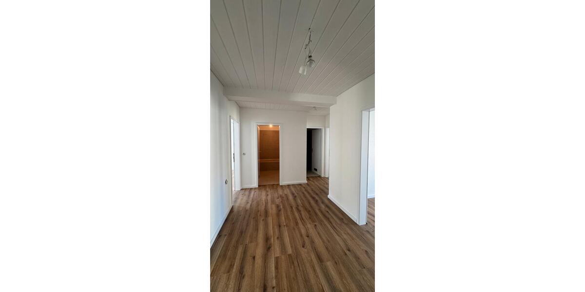Etagenwohnung Friedrichshafen Allmannsweiler - 3 Zimmer, 83 m&sup2;, 1.400&euro; | Angebot:24853388