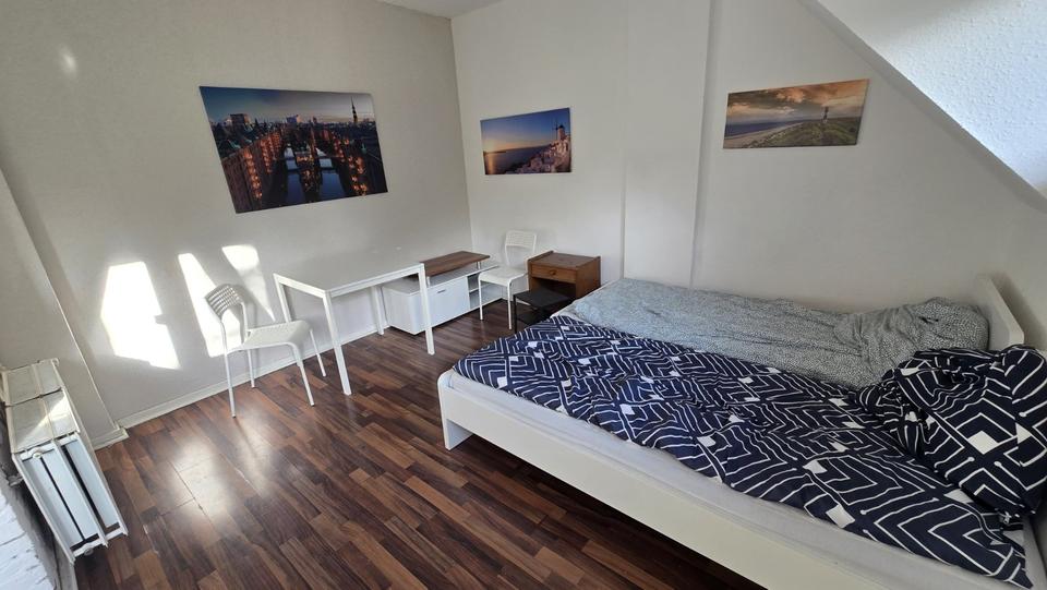 Wohnen auf Zeit Krefeld - 6 Zimmer, 150 m&sup2;, 600&euro; | Angebot:25550414