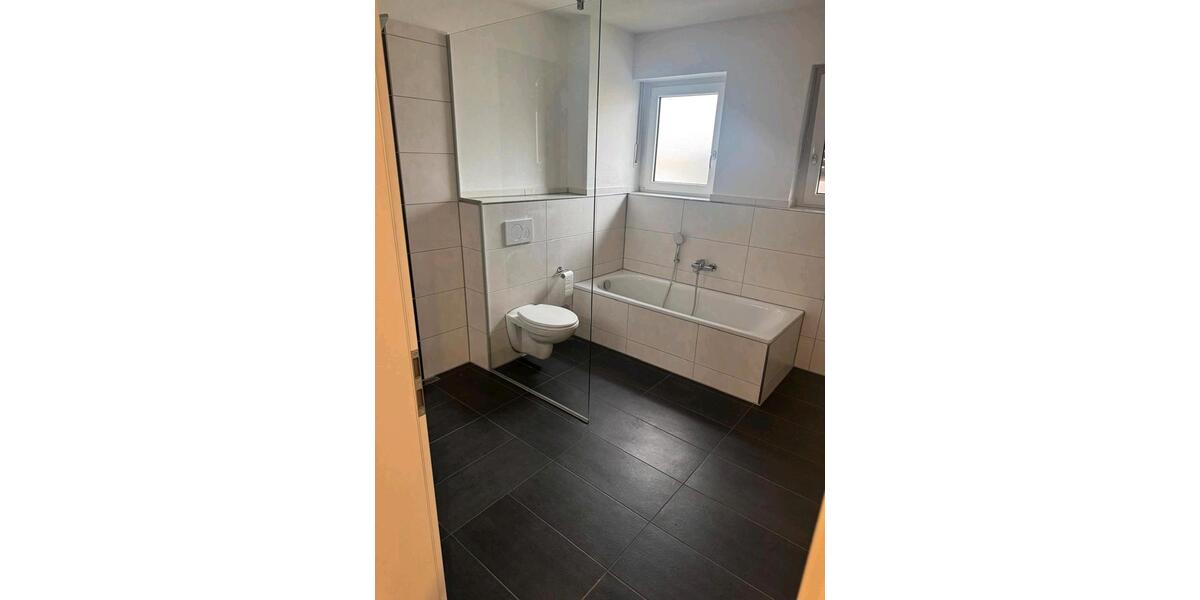 Etagenwohnung Weiherhammer - 4 Zimmer, 105 m&sup2;, 900&euro; | Angebot:26517623