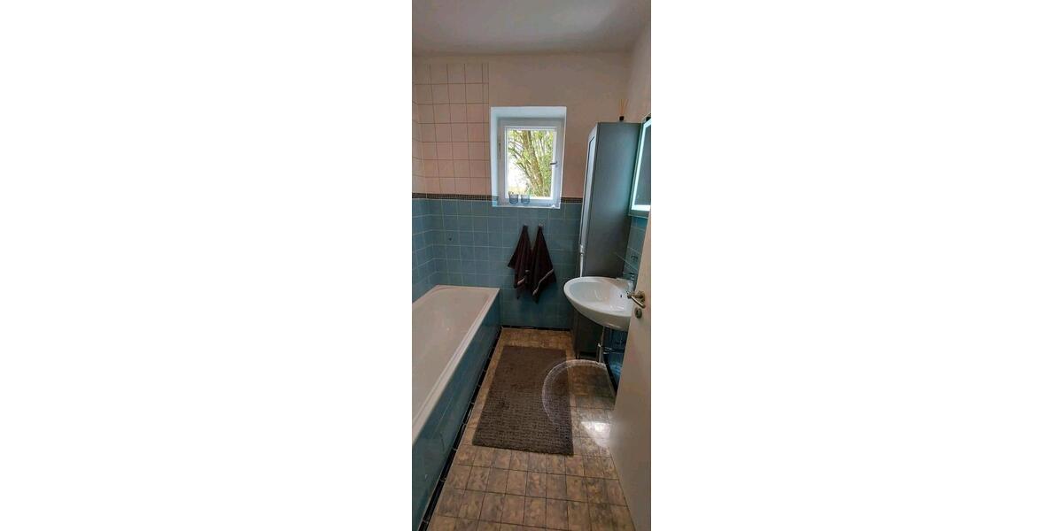 Erdgeschoßwohnung Tacherting - 2 Zimmer, 85 m&sup2;, 880&euro; | Angebot:26537128