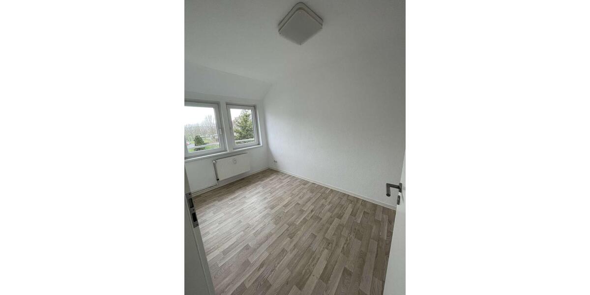 Dachgeschoßwohnung Grevesmühlen - 3.5 Zimmer, 63 m&sup2;, 473&euro; | Angebot:22712934