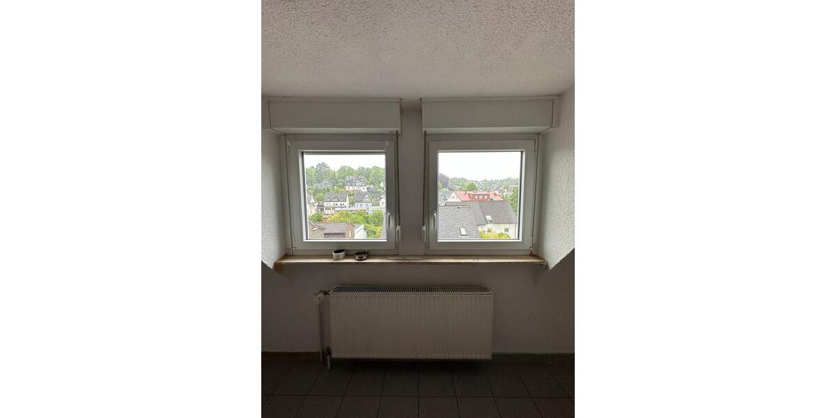 Dachgeschoßwohnung Siegen Dillnhütten - 2 Zimmer, 70 m&sup2;, 600&euro; | Angebot:26485677