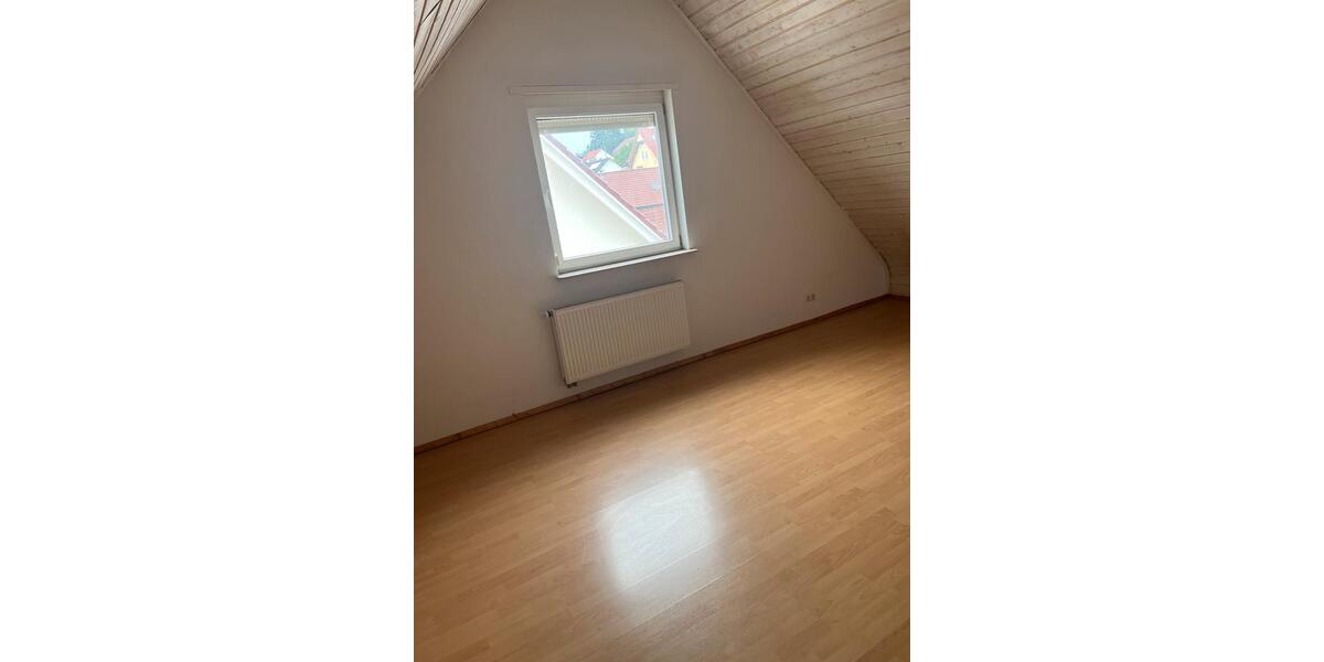 Dachgeschoßwohnung Neuffen - 2 Zimmer, 60 m&sup2;, 950&euro; | Angebot:26702459