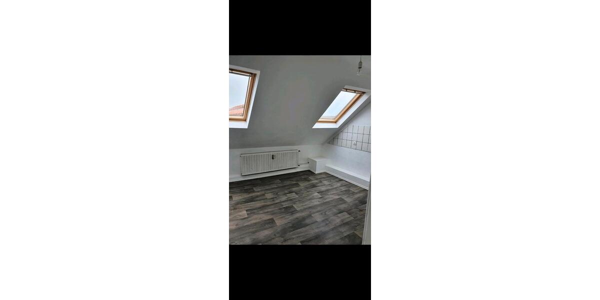 Dachgeschoßwohnung Linnich - 3 Zimmer, 80 m&sup2;, 780&euro; | Angebot:26426326