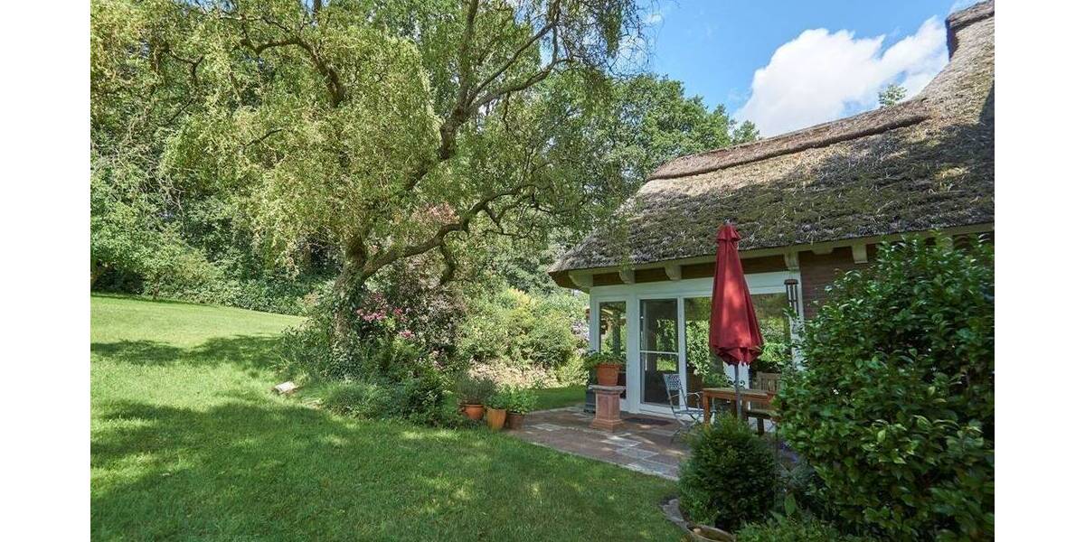 Traumhaus unter Reet! Repräsentatives Wohnhaus in Top Lage der Wingst zu vermieten. 6 zimmer