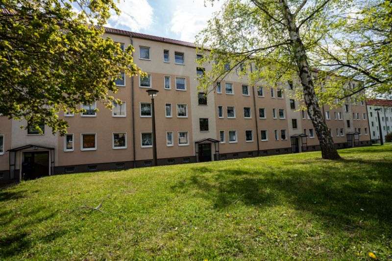 Etagenwohnung Aschersleben - 3 Zimmer, 62 m&sup2;, 340&euro; | Angebot:26941780