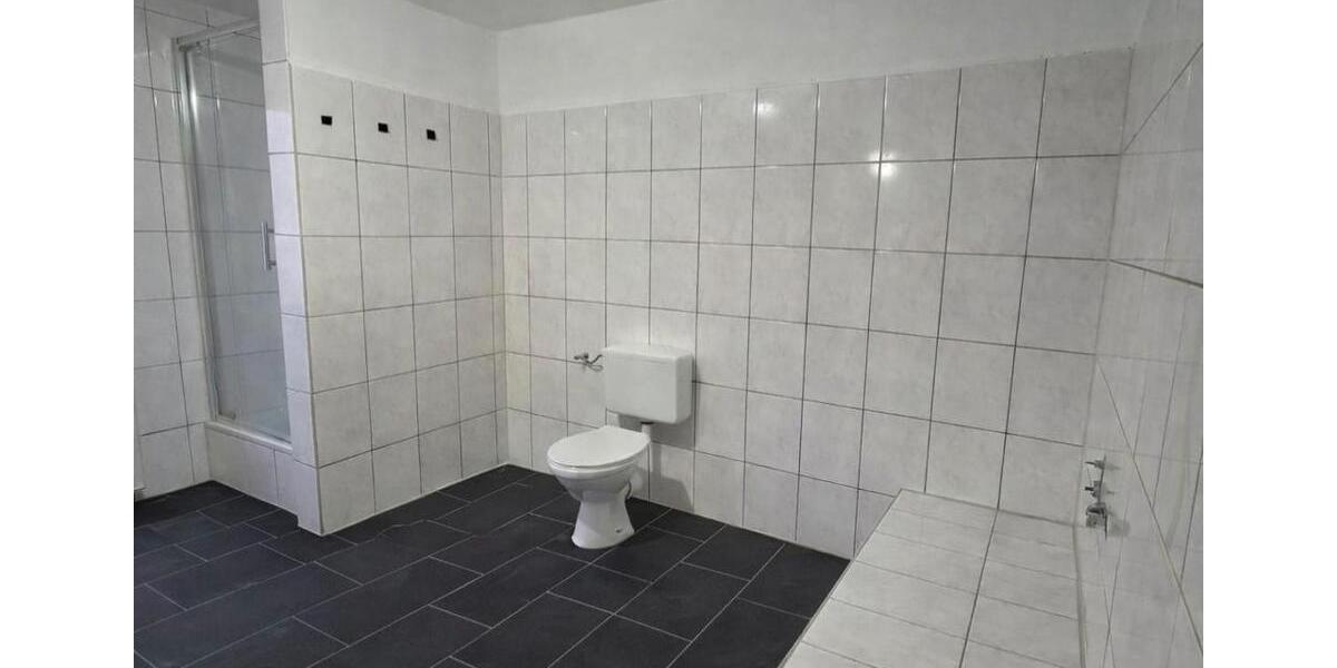 Etagenwohnung Aerzen - 3 Zimmer, 127 m&sup2;, 800&euro; | Angebot:25588645