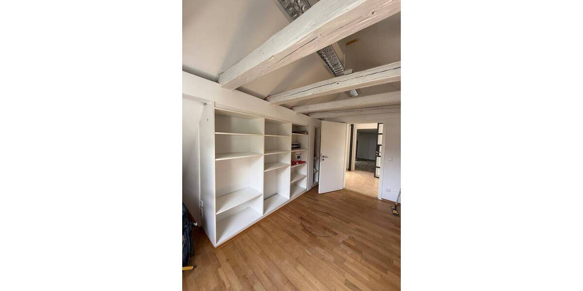 Etagenwohnung Stuttgart Mitte - 6 Zimmer, 176 m&sup2;, 3.800&euro; | Angebot:26476054