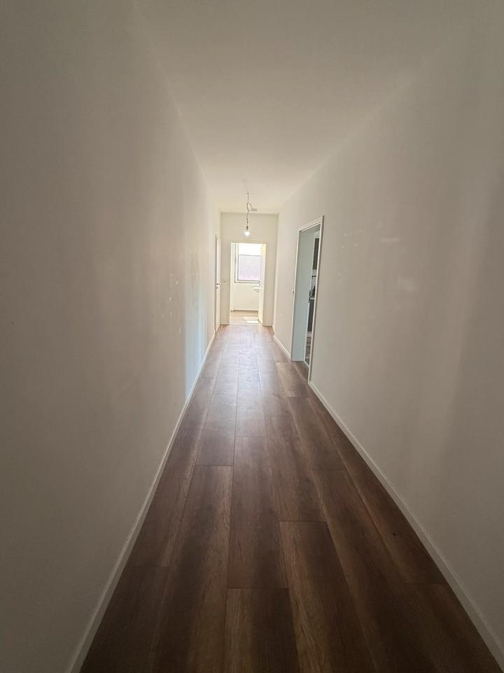 Schöne 2,5 Zimmer Wohnung mit EBK und modernem BadeZimmer