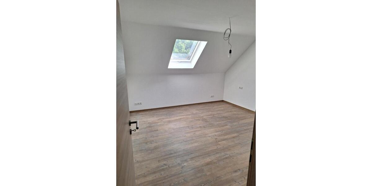 Dachgeschoßwohnung Utzenfeld - 3 Zimmer, 84 m&sup2;, 823&euro; | Angebot:26529061