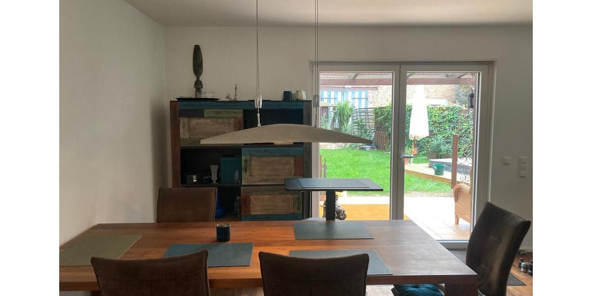 Einfamilienhaus Bürstadt - 4 Zimmer, 182 m&sup2;, 1.680&euro; | Angebot:26102178