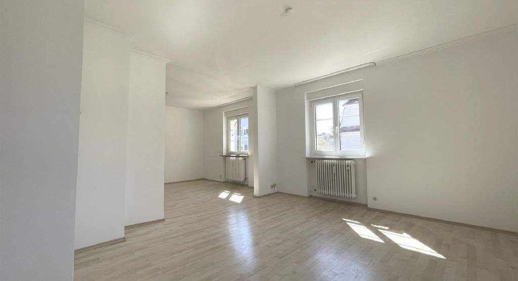 Etagenwohnung Singen (Hohentwiel) Singen - 3 Zimmer, 95 m&sup2;, 1.050&euro; | Angebot:24269677
