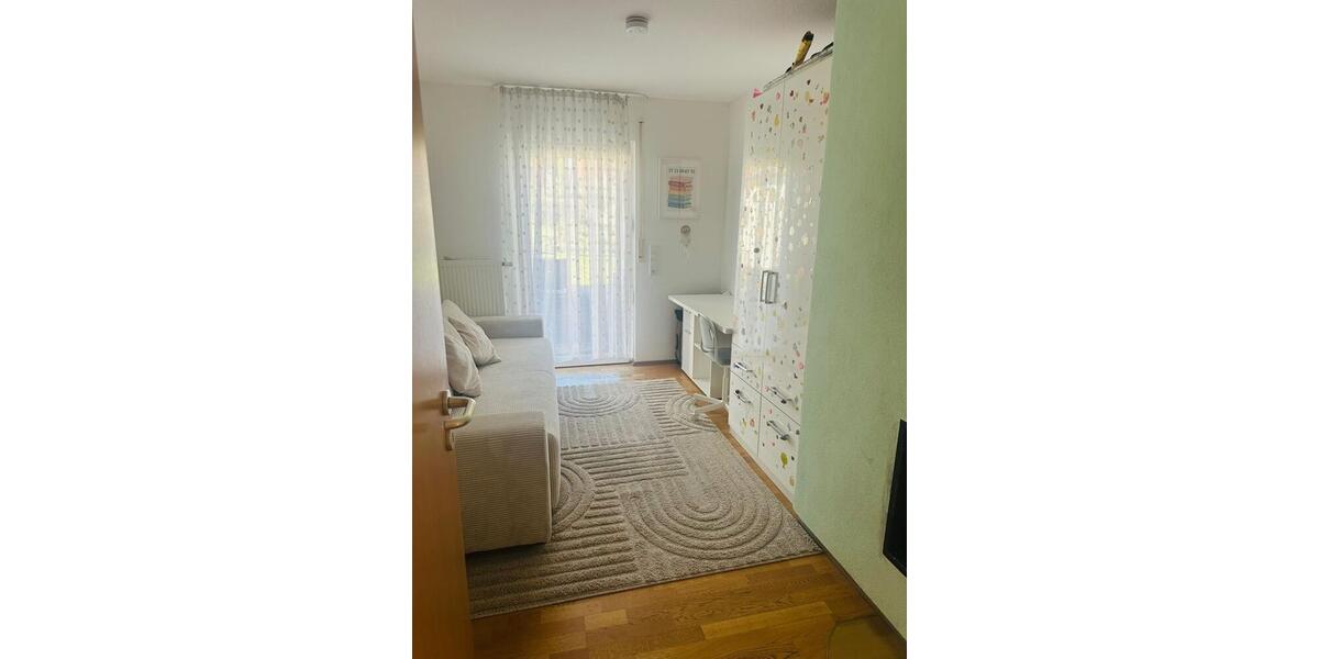 Einfamilienhaus Sersheim - 6 Zimmer, 160 m&sup2;, 1.850&euro; | Angebot:26253378