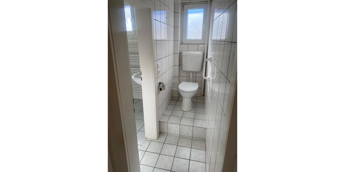 Erdgeschoßwohnung Stutensee - 2 Zimmer, 70 m&sup2;, 700&euro; | Angebot:25612151