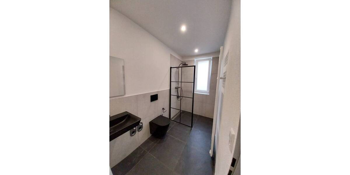 Etagenwohnung Singen - 2 Zimmer, 64 m&sup2;, 700&euro; | Angebot:25999020