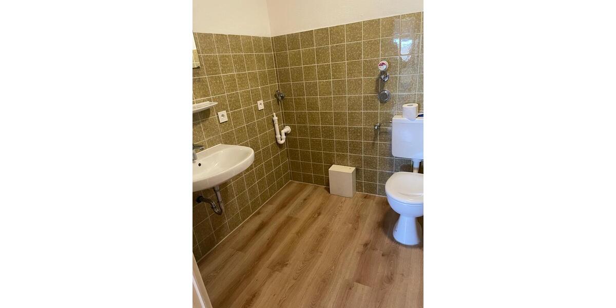 Etagenwohnung Kreuzwertheim - 2 Zimmer, 71 m&sup2;, 600&euro; | Angebot:26407133