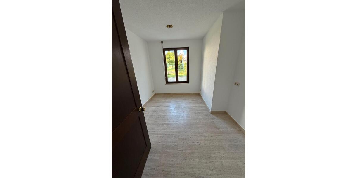 Etagenwohnung Willstätt - 2 Zimmer, 80 m&sup2;, 900&euro; | Angebot:26656536
