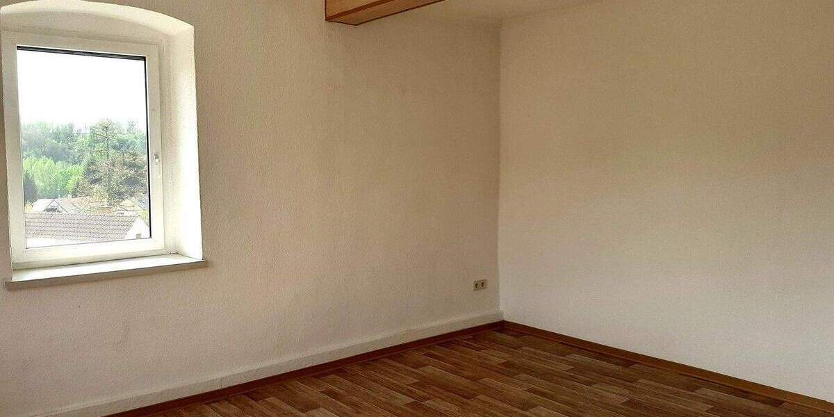 Etagenwohnung Frohburg OT Kohren-Salis Streitwald - 2 Zimmer, 82 m&sup2;, 410&euro; | Angebot:24838788