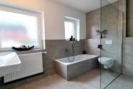 drei Zimmer Dachgeschoss Osnabrück Pye kernsaniertEinbauküche zimmer