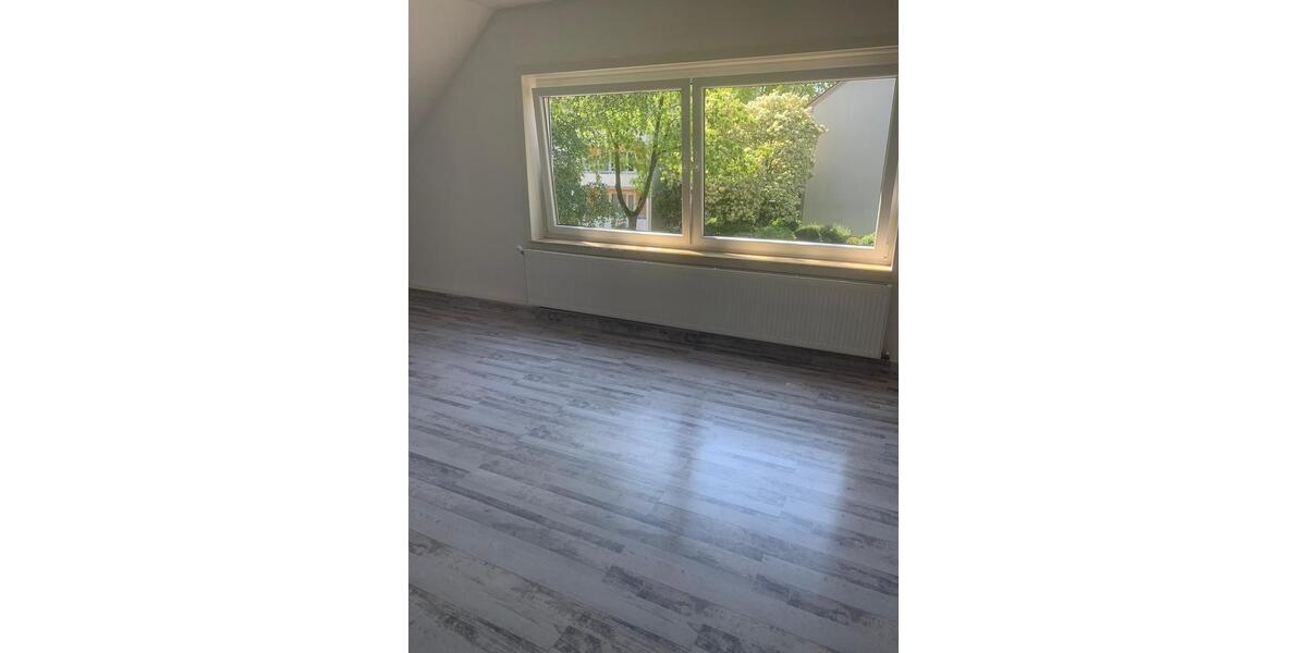 Dachgeschoßwohnung Bremen Huchting - 2 Zimmer, 75 m&sup2;, 730&euro; | Angebot:26632632