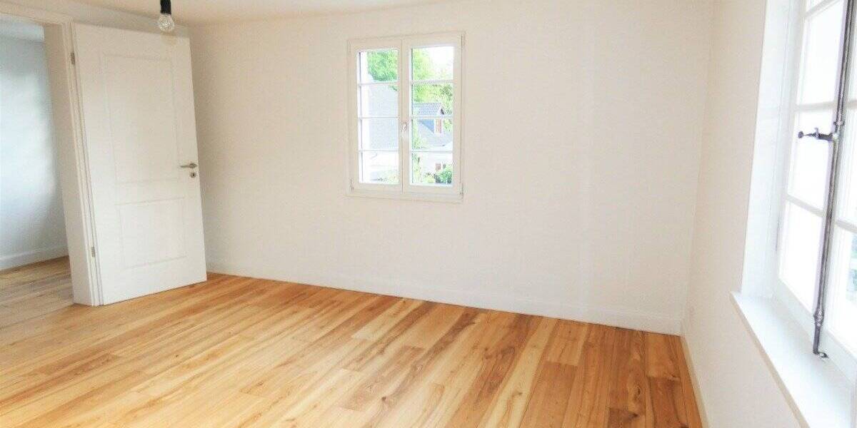 Einfamilienhaus Köln Dünnwald - 6 Zimmer, 240 m&sup2;, 3.500&euro; | Angebot:23951216