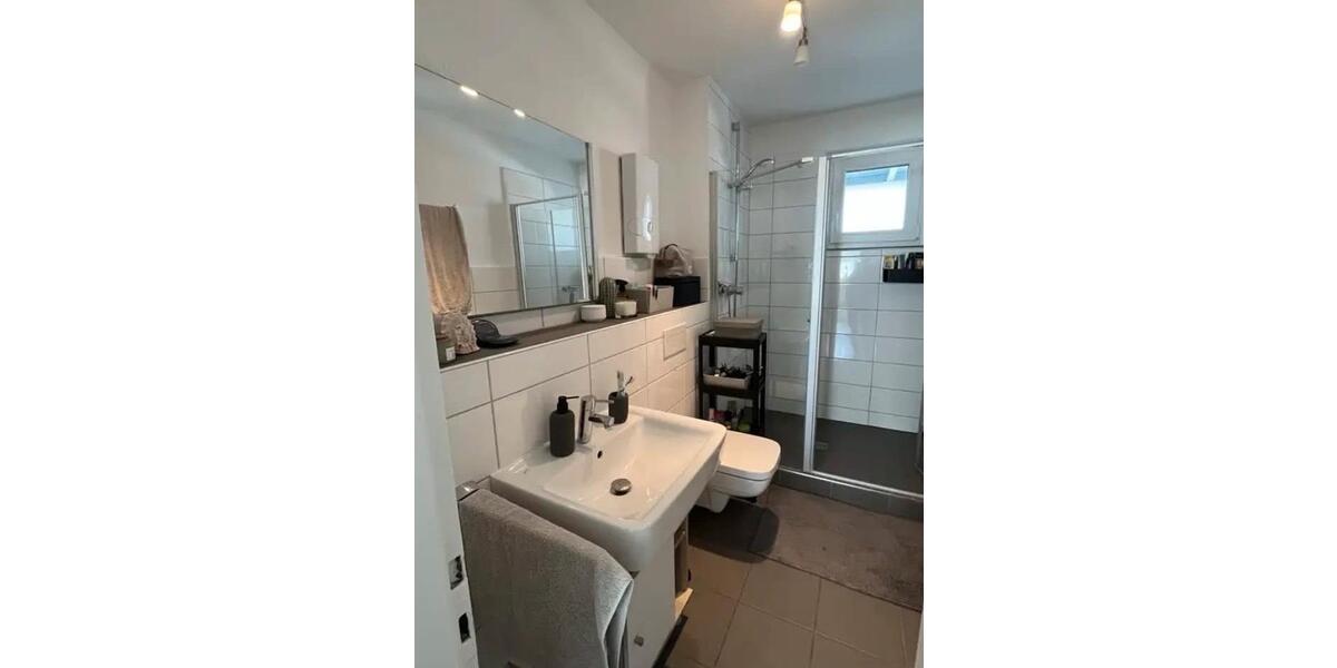 Etagenwohnung Leverkusen Schlebusch - 2 Zimmer, 69 m&sup2;, 1.350&euro; | Angebot:26149278