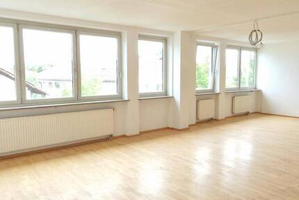 Gewerbeobjekt Weilheim - 4 Zimmer, 125 m&sup2;, 860&euro; | Angebot:24026718