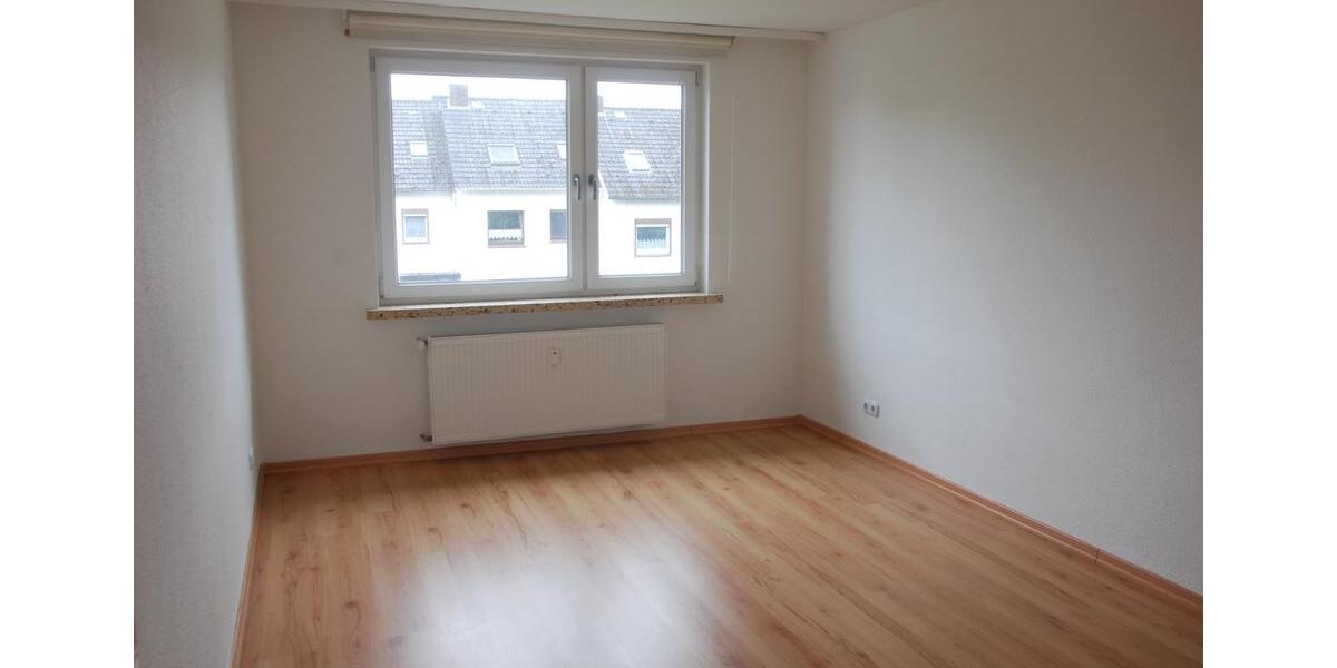 Etagenwohnung Einbeck - 2 Zimmer, 57 m&sup2;, 400&euro; | Angebot:25053672