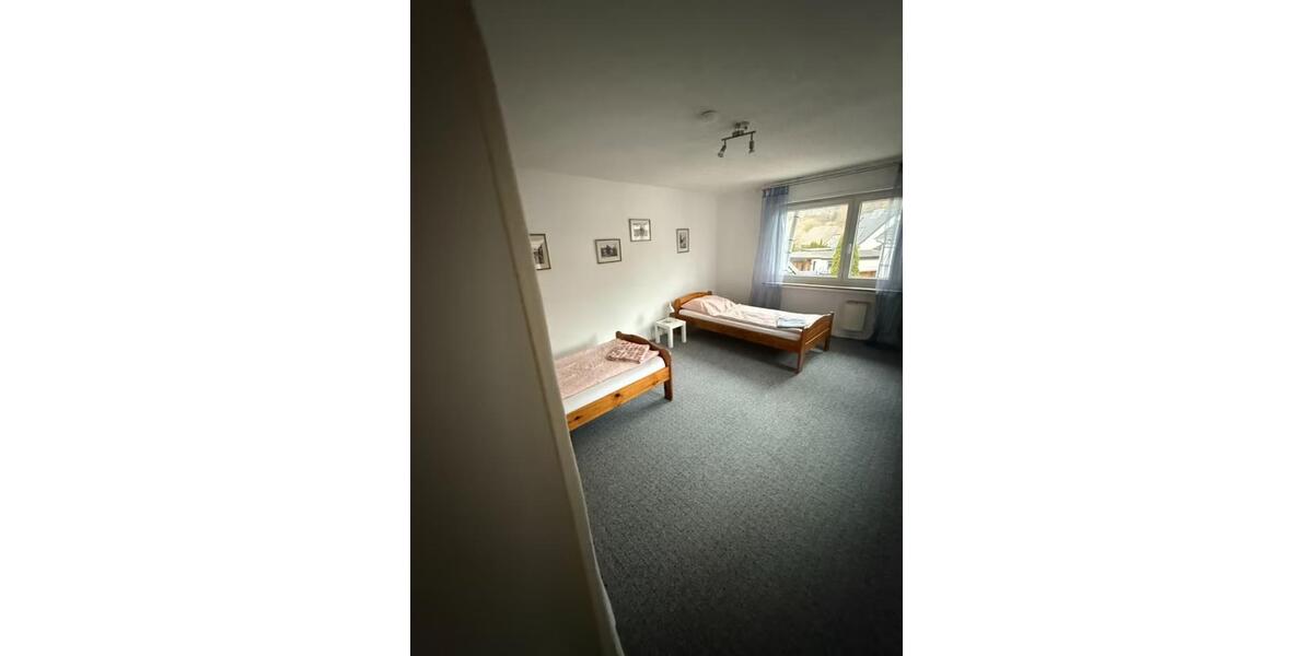 Wohnen auf Zeit Lohmar - 4 Zimmer, 160 m&sup2;, 13&euro; | Angebot:24784447