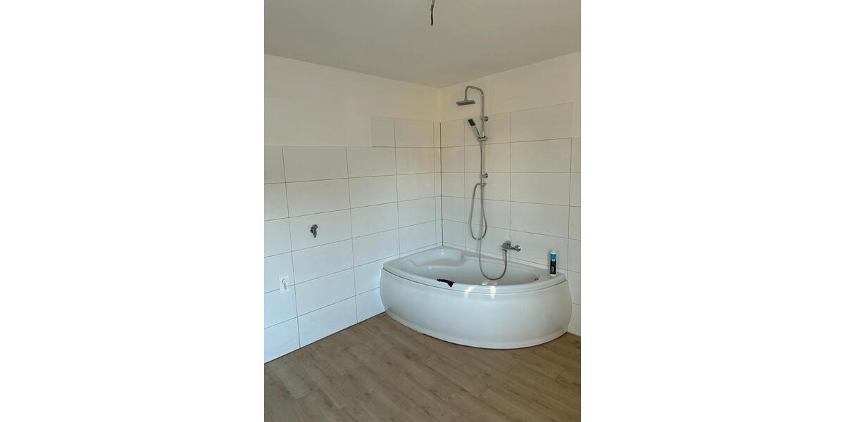Etagenwohnung Schneeberg - 3 Zimmer, 80 m&sup2;, 500&euro; | Angebot:26698387