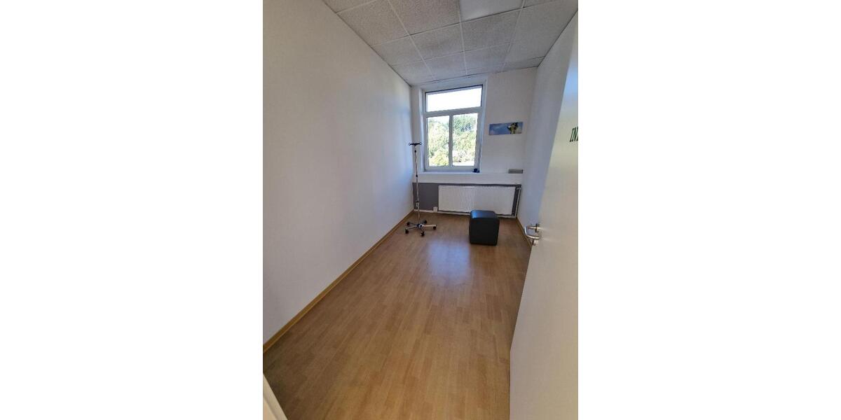 Etagenwohnung Waldfischbach-Burgalben Burgalben - 6 Zimmer, 328 m&sup2;, 1.476&euro; | Angebot:18356784