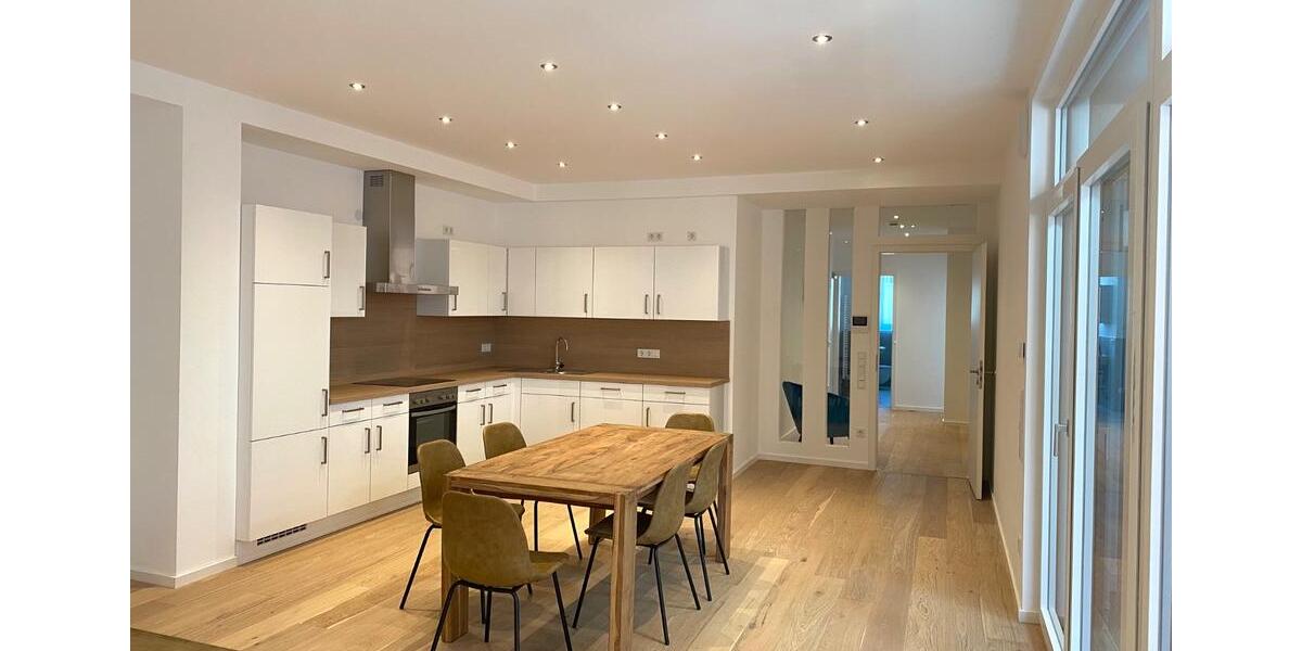 Etagenwohnung Deggendorf - 3 Zimmer, 94 m&sup2;, 1.200&euro; | Angebot:26548862