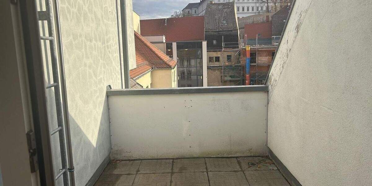 Etagenwohnung Weißenfels - 3 Zimmer, 109 m&sup2;, 800&euro; | Angebot:25770425