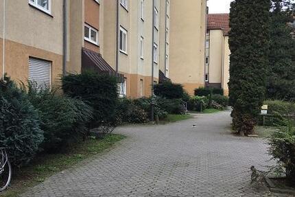 Neue Wohnung, neues Glück! Renovierte 3-Zi.-Wohnung mit Balkon zimmer
