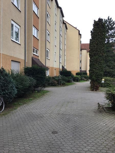Neue Wohnung, neues Glück! Renovierte 3-Zi.-Wohnung mit Balkon zimmer