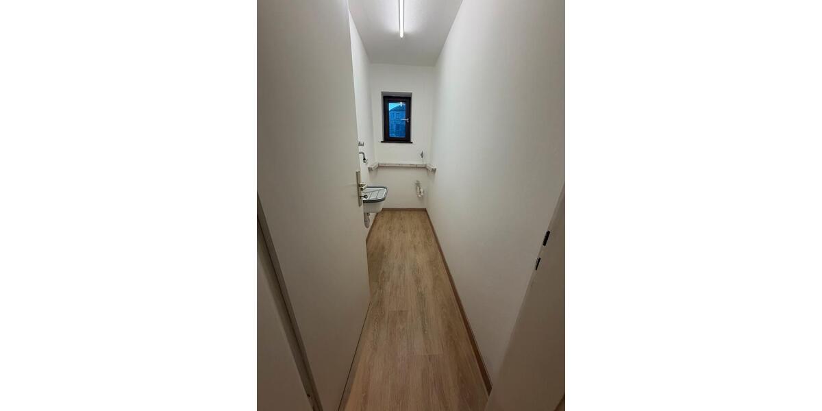 Etagenwohnung Pfarrkirchen - 4 Zimmer, 100 m&sup2;, 1.350&euro; | Angebot:25524336