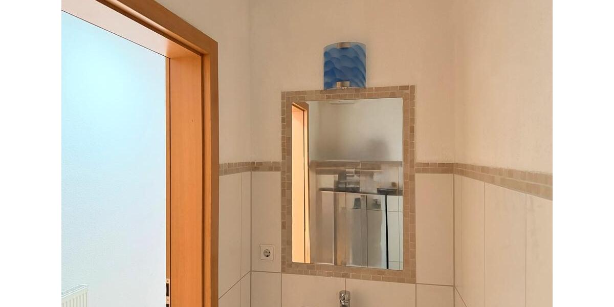 Dachgeschoßwohnung Schloß Holte-Stukenbrock Stukenbrock - 3 Zimmer, 82 m&sup2;, 780&euro; | Angebot:25300122