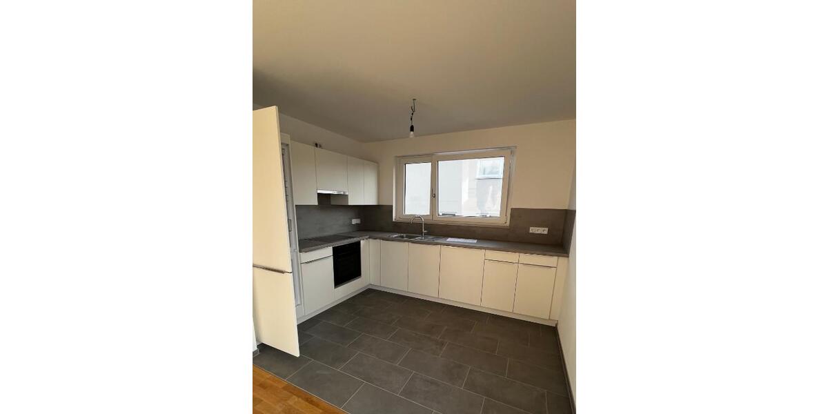 Dachgeschoßwohnung Schorndorf - 3 Zimmer, 97 m&sup2;, 1.360&euro; | Angebot:26545749