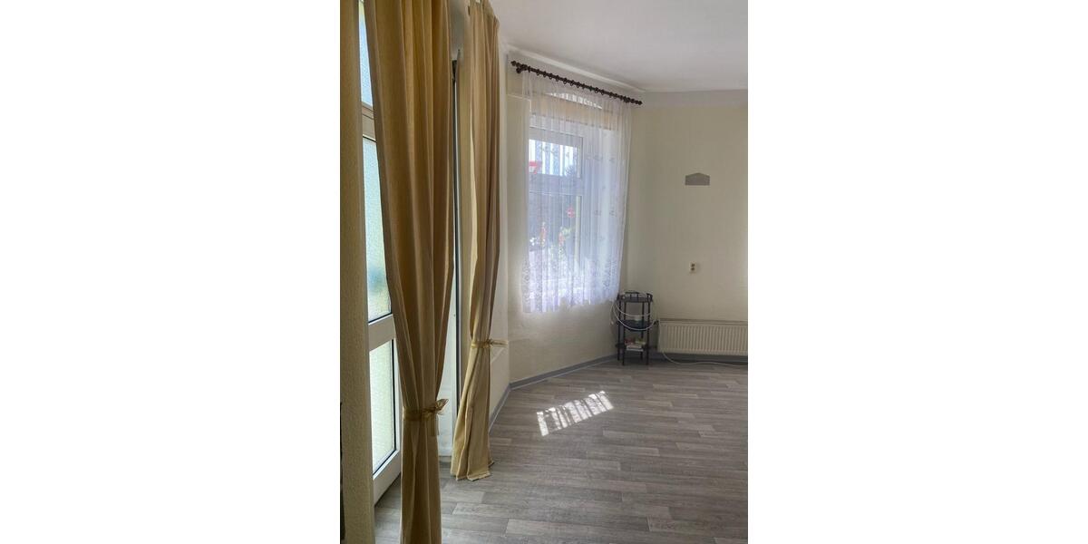 Erdgeschoßwohnung Zeitz - 3 Zimmer, 65 m&sup2;, 286&euro; | Angebot:25852251