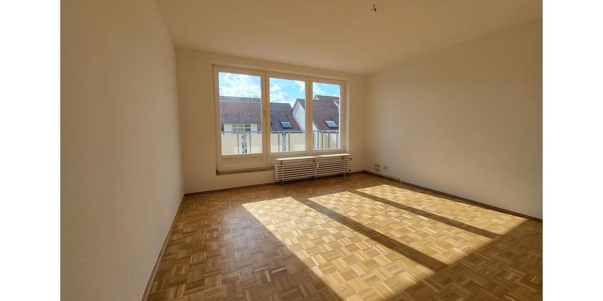Ab sofort! * Schicke 3-Raumwohnung im DG mit großen Balkon * 3 zimmer
