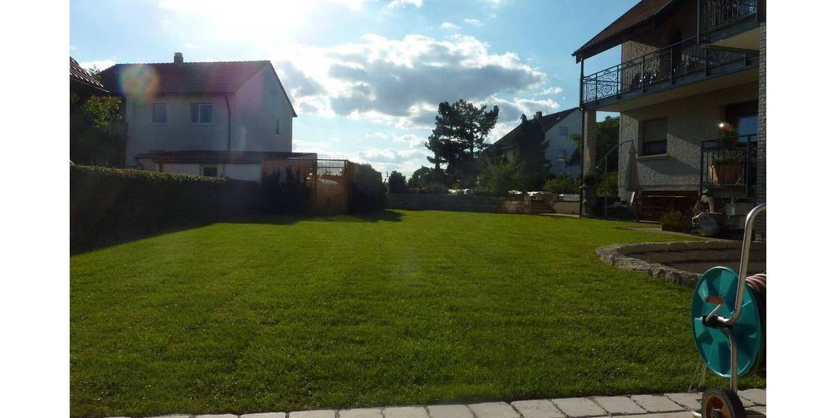 Etagenwohnung Tuchenbach - 4 Zimmer, 150 m&sup2;, 1.400&euro; | Angebot:26065100