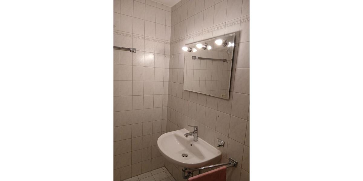 Etagenwohnung Donaustauf - 3 Zimmer, 94 m&sup2;, 799&euro; | Angebot:25271531