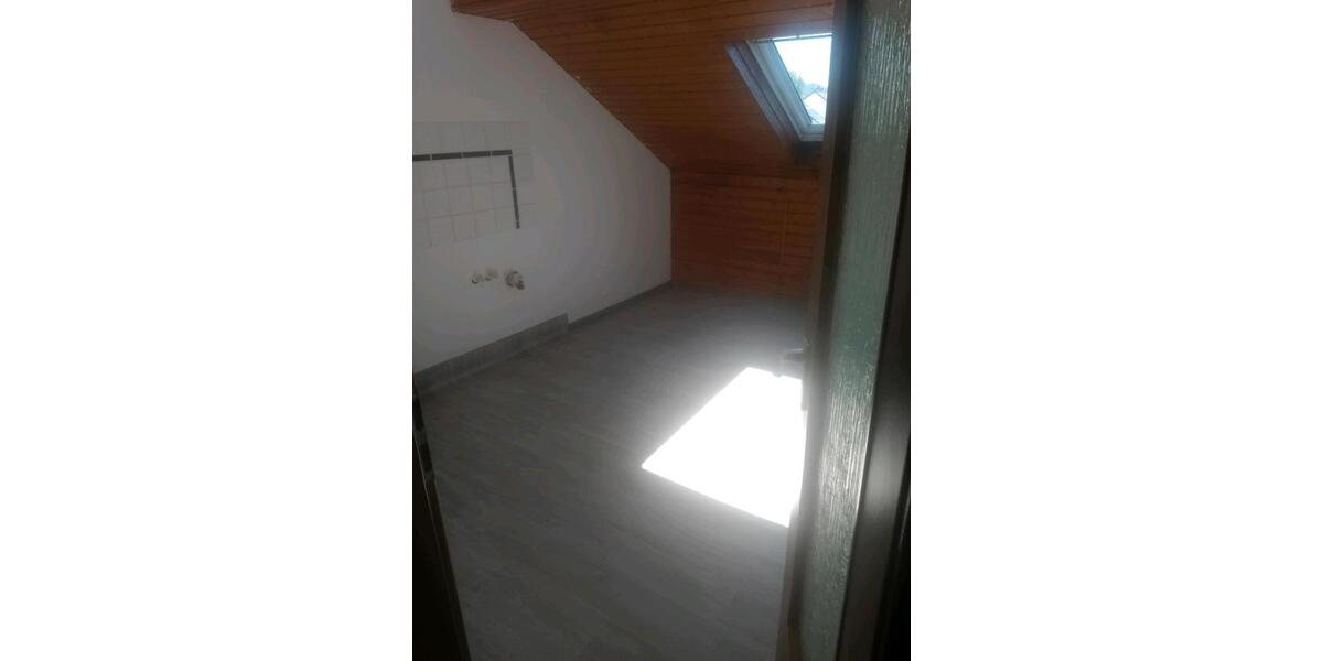Dachgeschoßwohnung Bad Honnef - 3 Zimmer, 65 m&sup2;, 600&euro; | Angebot:26241838