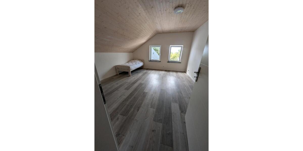 Etagenwohnung Otterndorf - 4 Zimmer, 120 m&sup2;, 720&euro; | Angebot:25871555