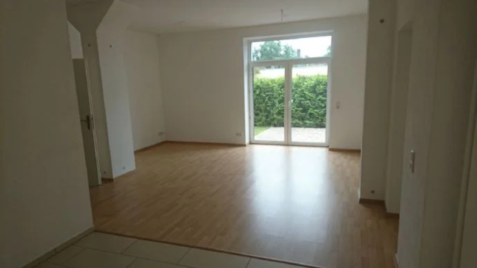 Erdgeschoßwohnung Fürstenwalde (Spree) - 4 Zimmer, 103 m&sup2;, 1.250&euro; | Angebot:25103121