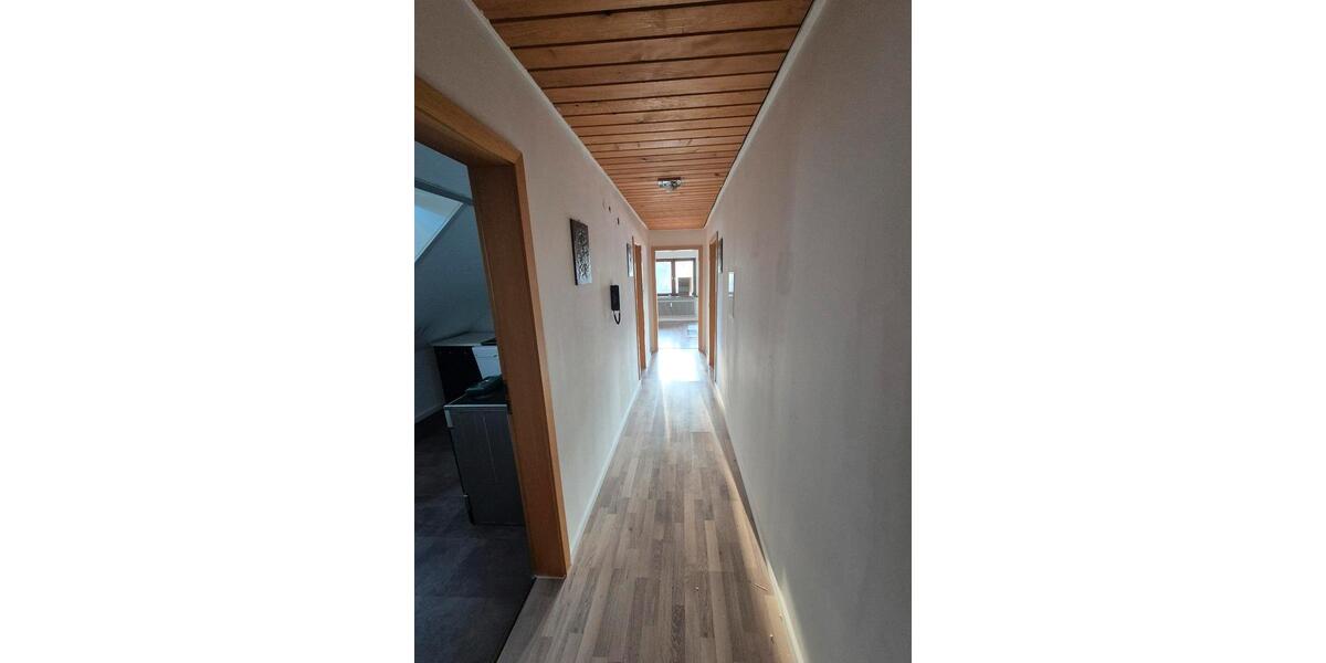 2 Zi-DG Wohnung + Garage + Balkon 2 zimmer