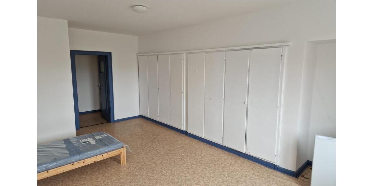 Wohnen auf Zeit Edewecht - 18 Zimmer, 750 m&sup2;, 500&euro; | Angebot:21129371
