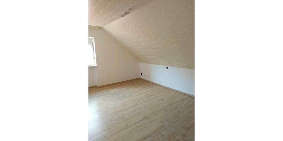Dachgeschoßwohnung Schönau an der Brend - 3 Zimmer, 92 m&sup2;, 620&euro; | Angebot:26522831
