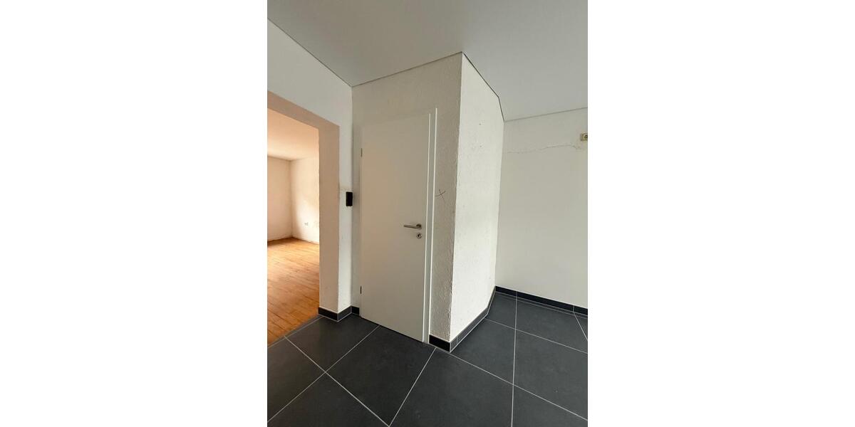 Erdgeschoßwohnung Völklingen - 3 Zimmer, 100 m&sup2;, 850&euro; | Angebot:25539811