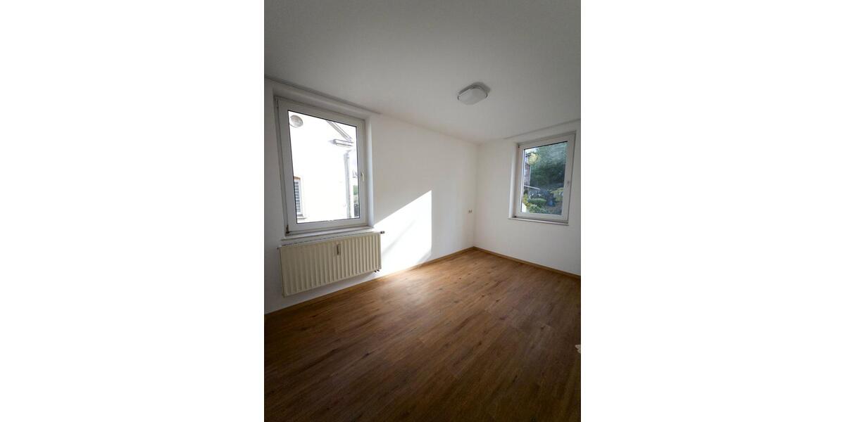Etagenwohnung Schneeberg - 3 Zimmer, 80 m&sup2;, 500&euro; | Angebot:26646093